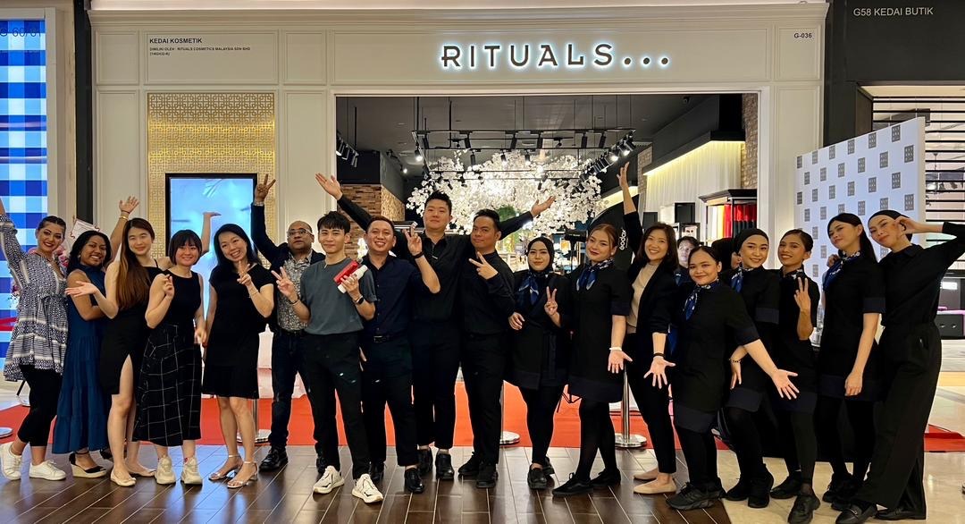 The full Rituals Malaysia store team at a launch